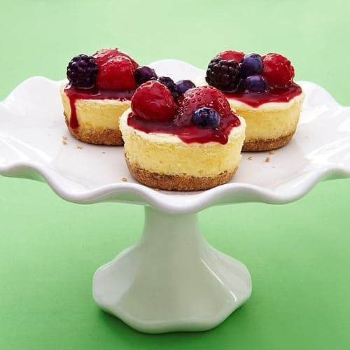 Greek Yogurt Cheesecakes with Quick Berry Compote Punchfork