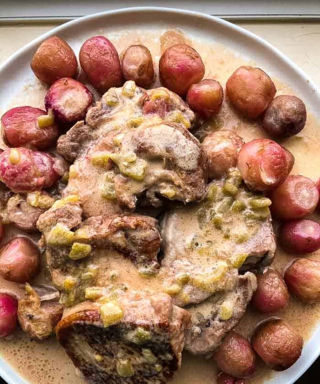 Pork Chops & Creamy Green Chile Sauce Punchfork