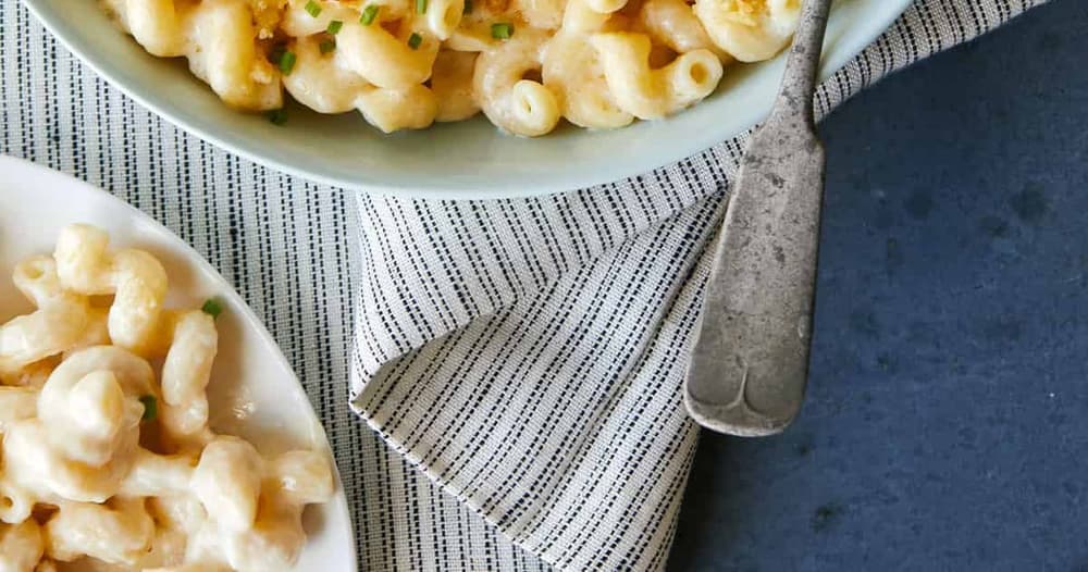 Taleggio Mac and Cheese Topped with Buttery Crackers Punchfork