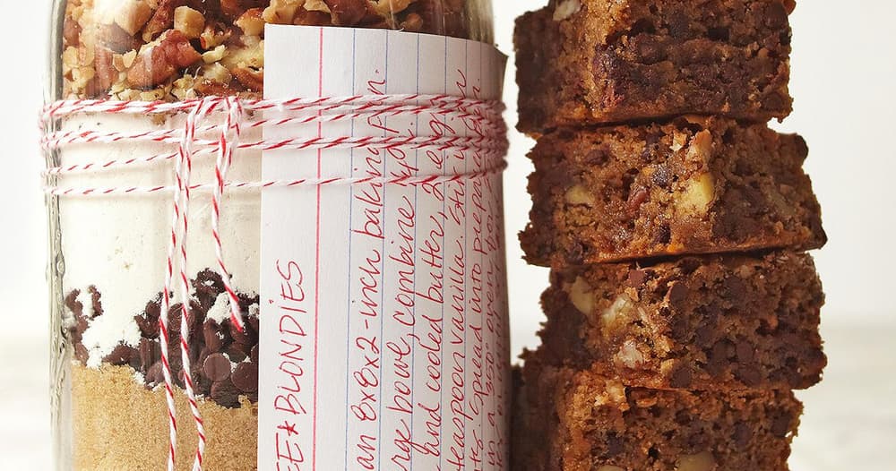 Toffee Blondies in a Jar Punchfork