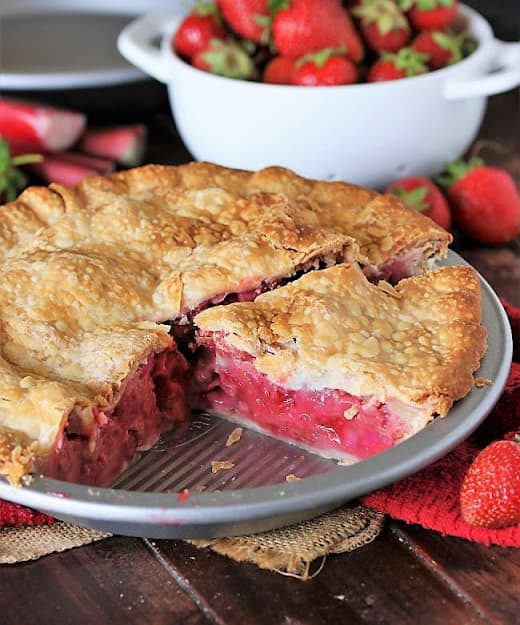 Strawberry Rhubarb Pie Punchfork
