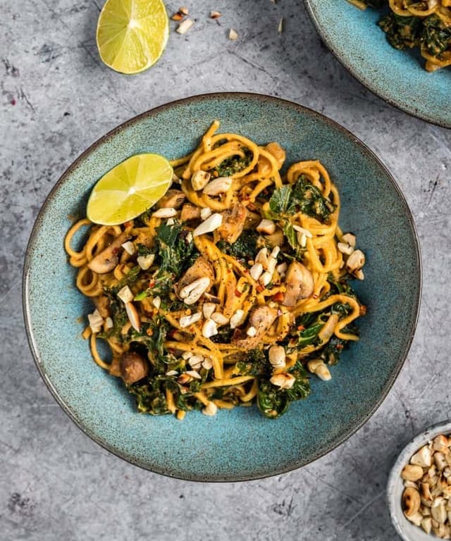 15Minute Spicy Peanut Noodles with Mushrooms and Kale Punchfork