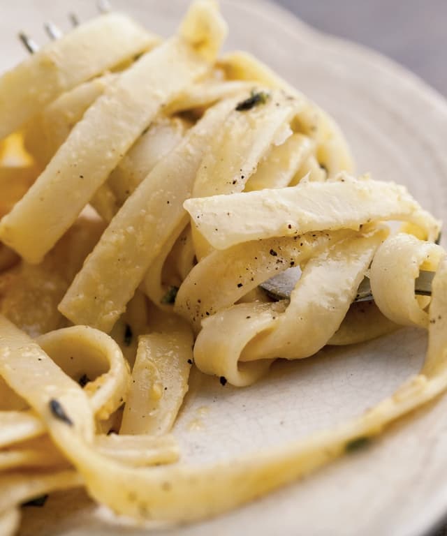 Cantaloupe and Pancetta Cream Sauce for Pasta Punchfork