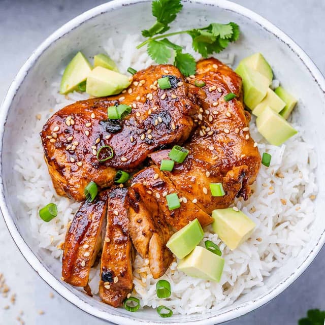 Healthy Korean Chicken Thighs and Rice Punchfork