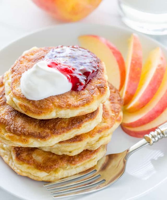 Farmers Cheese Pancakes with Apple (Syrniki) Punchfork