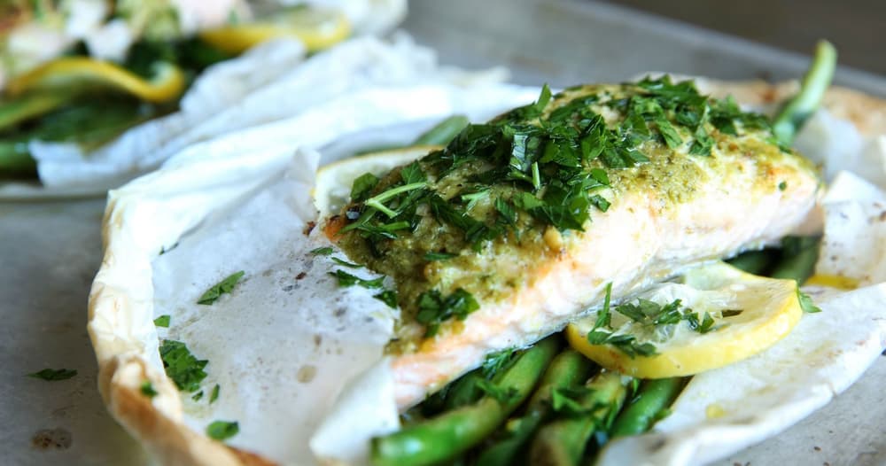 Pesto Salmon Packets with Green Beans Punchfork