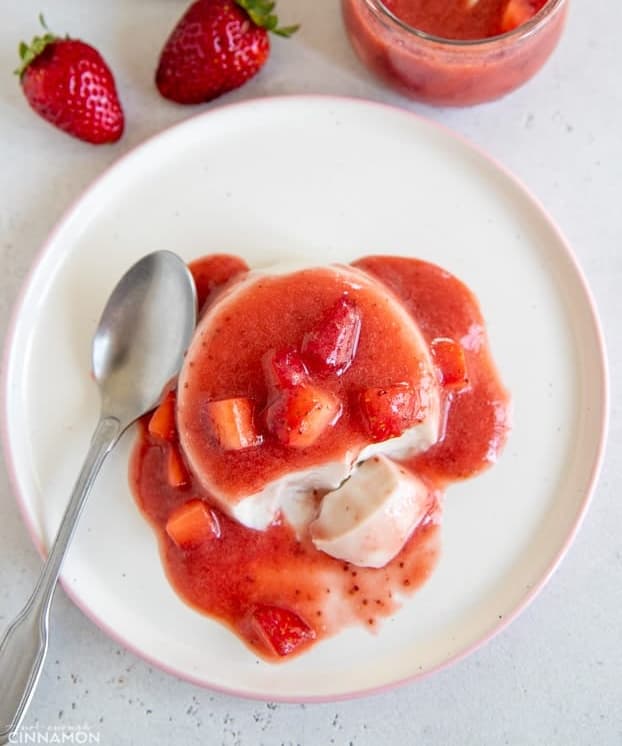 Coconut Milk Panna Cotta with Strawberry Compote (DairyFree) Punchfork