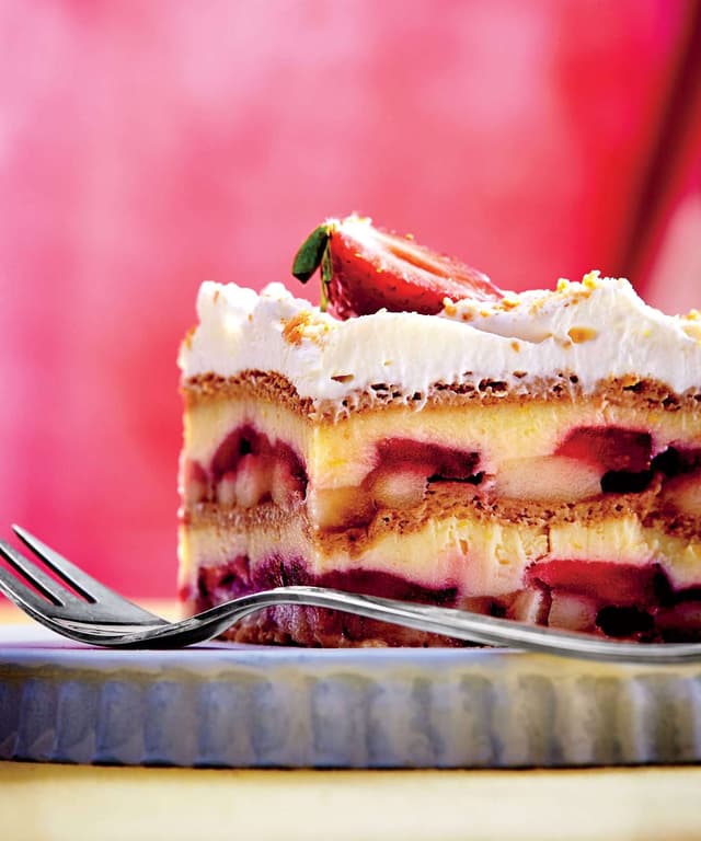 StrawberryBanana Pudding Icebox Cake Punchfork