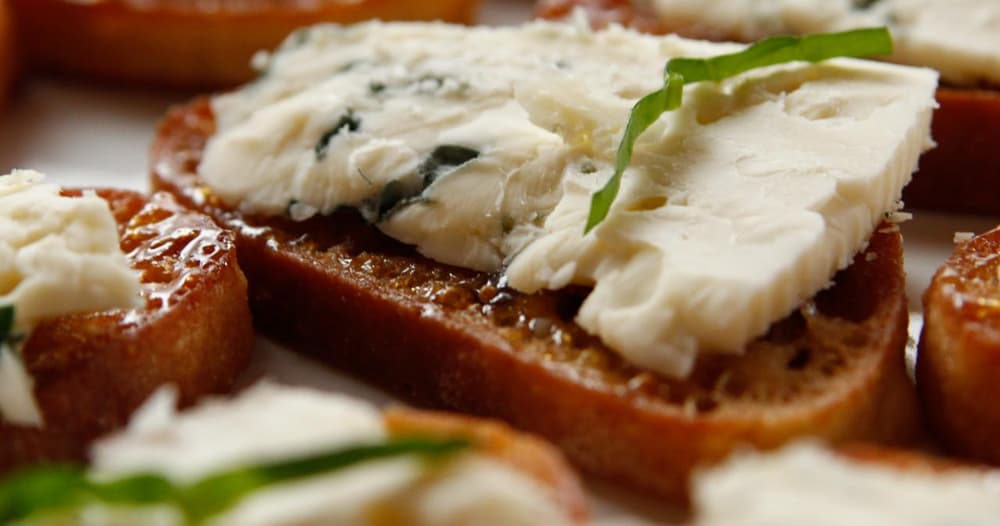 Fig and Blue Cheese Bruschetta Punchfork