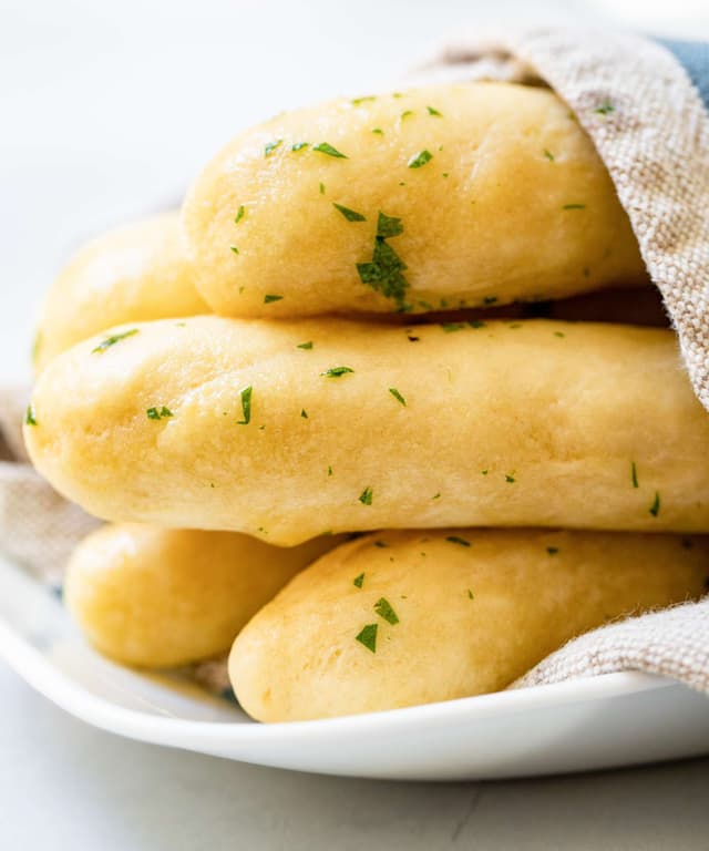 Copycat Olive Garden Breadsticks Punchfork