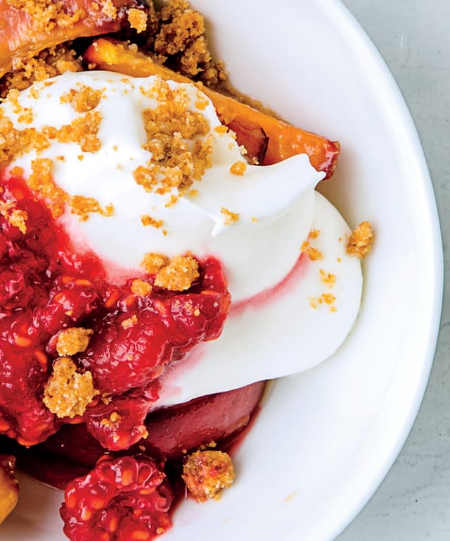 Peach Parfait with Salted Graham Cracker Crumble Punchfork