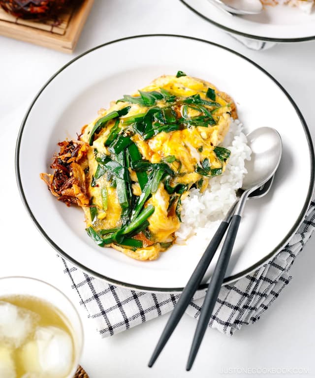 Niratama Donburi (StirFried Garlic Chives and Egg Over Rice) Punchfork