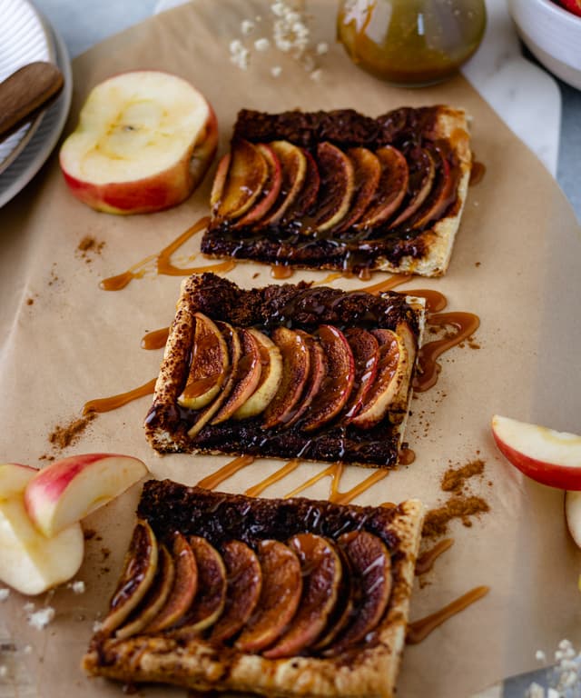 HoneycrispApple Tart with Caramel Sauce Punchfork