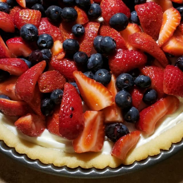 Fruit Pizza with Marshmallow Fluff Punchfork