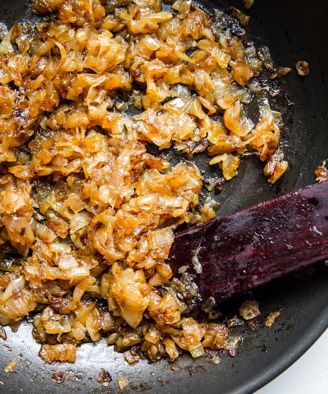 Caramelized Onion (How to Caramelize Onions) Punchfork