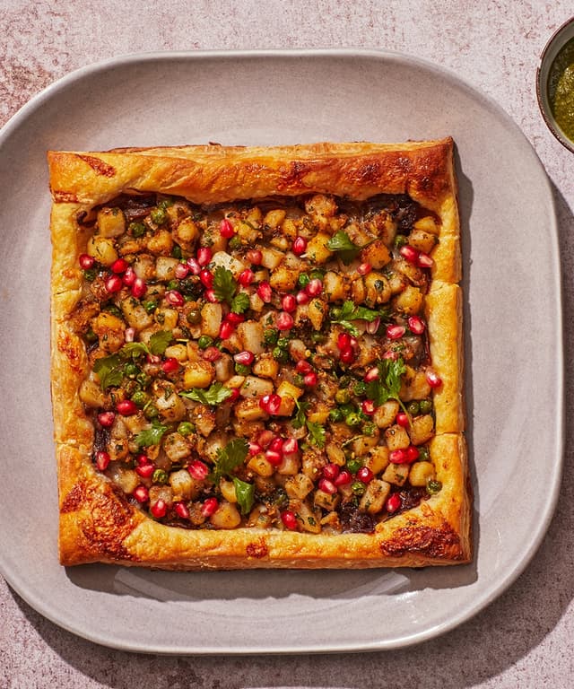 Samosa Tart with Caramelized Onions and Fontina Punchfork
