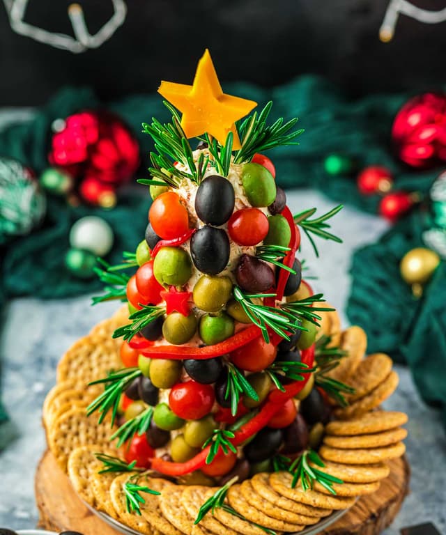 Christmas Tree Cheese Ball Punchfork