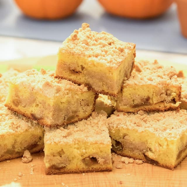 Mauro Apple Crumb Cake Punchfork