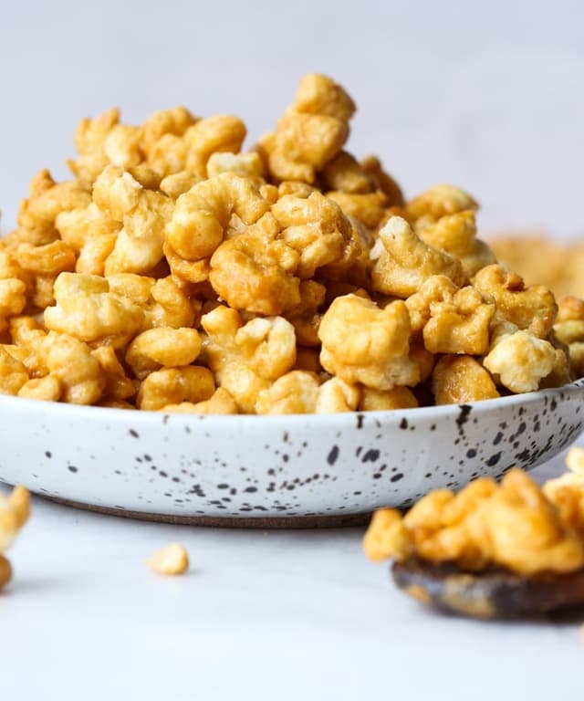 Puffed Caramel Corn Punchfork