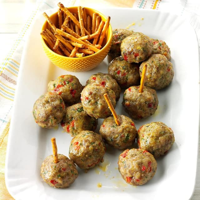 Air-Fryer Rosemary Sausage Meatballs: Quick & Tasty!