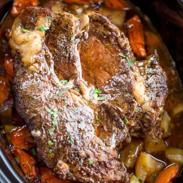 Tony Roma's Inspired Crispy Vidalia Sweet Onion Loaf with Original BBQ