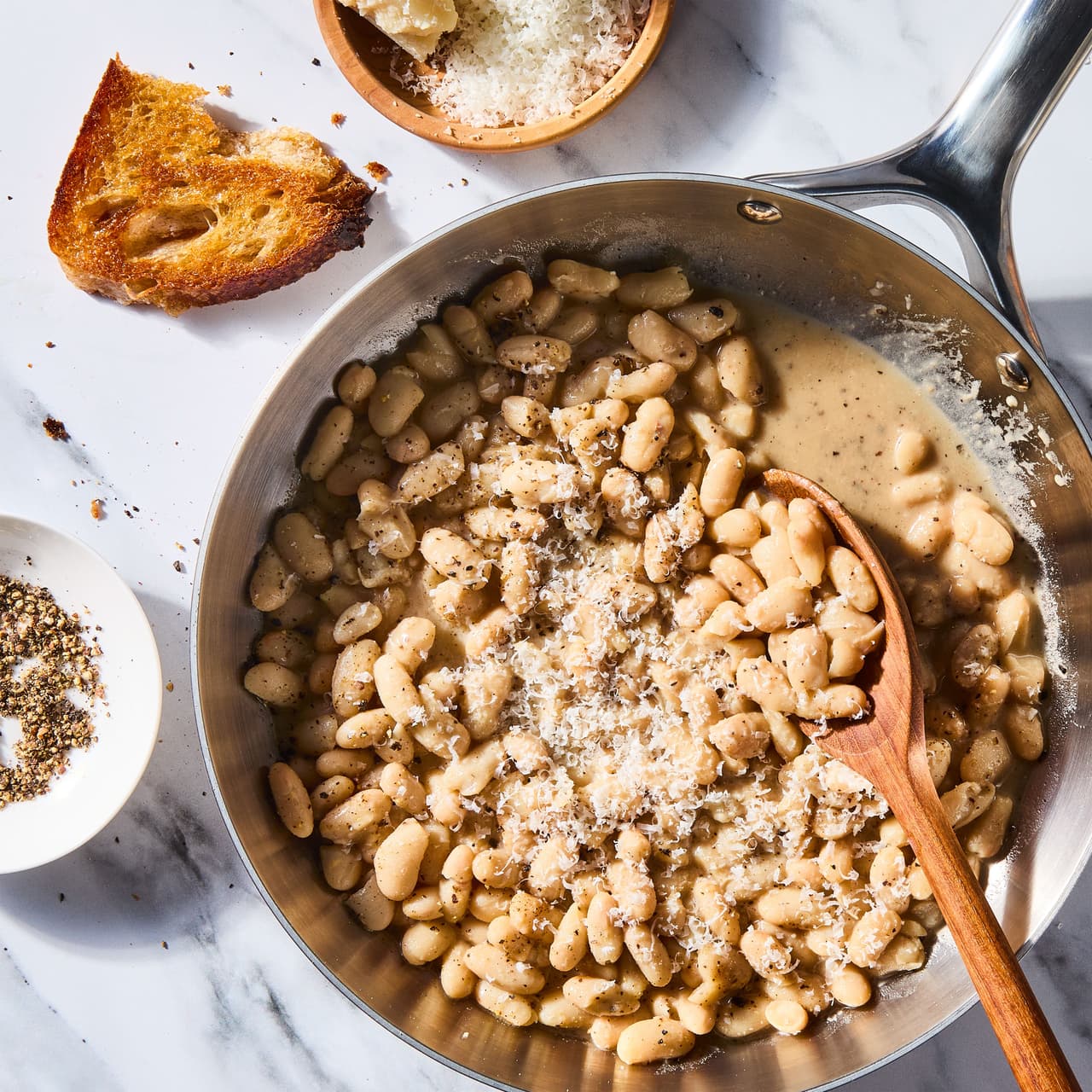 Cacio e Pepe White Beans Skillet Punchfork