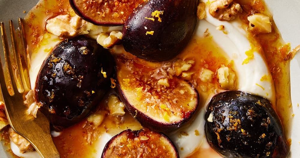 Warm Figs with Honey & Greek Yogurt Punchfork