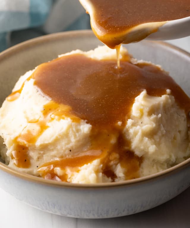 Easy Beef Gravy (How to Make Brown Gravy) Punchfork