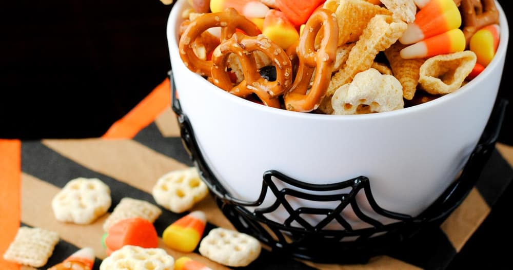 Spooky Snack Mix Punchfork spooky-snack-mix-punchfork
