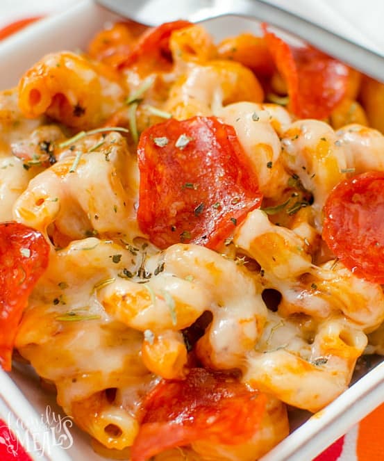 Quick and Easy Pizzas and Pasta
ピザ パスタ パ pizza-pasta-bake-photograph-