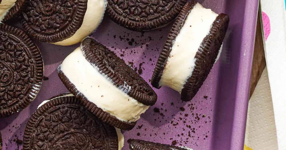 2-Ingredient Ice Cream Sandwiches | Punchfork