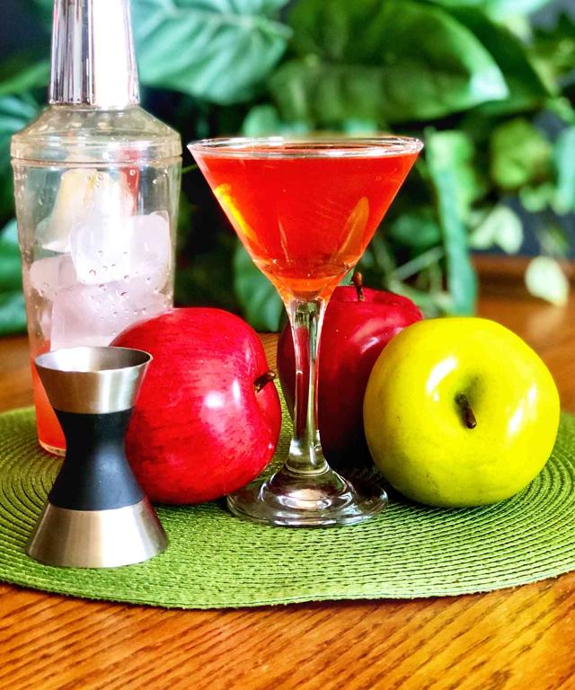 Candy Red Apple Martini | Punchfork