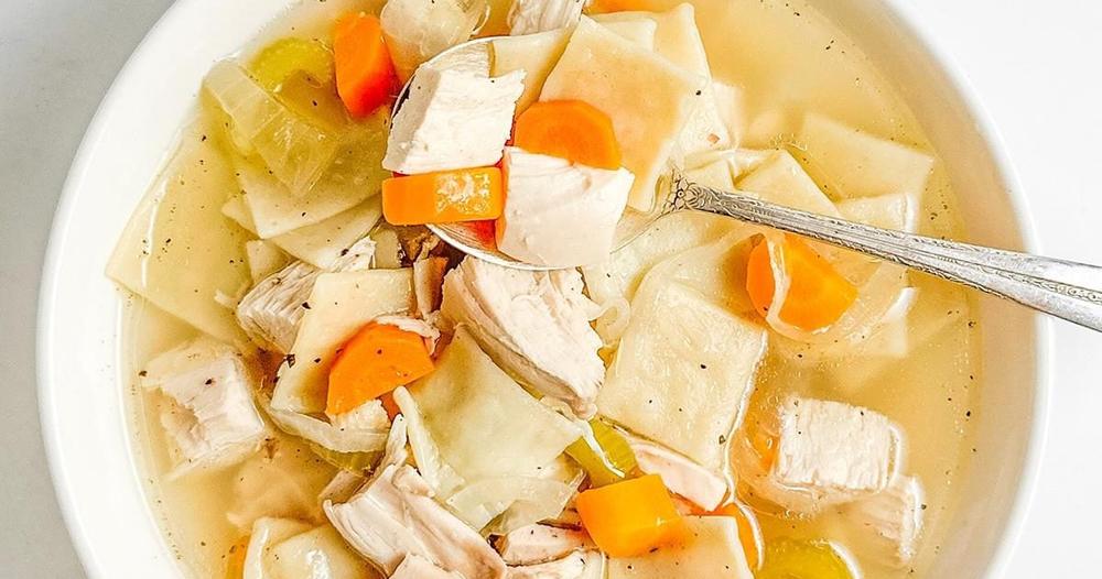 Copycat Cracker Barrel Chicken and Dumplings - Punchfork