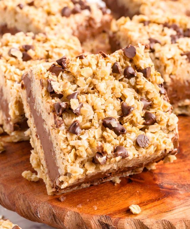 No Bake Chocolate Peanut Butter Oatmeal Bars | Punchfork